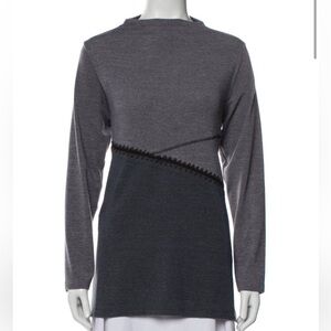Terra  SJ Apparel Gray and Black Long Sleeve Top with Pockets